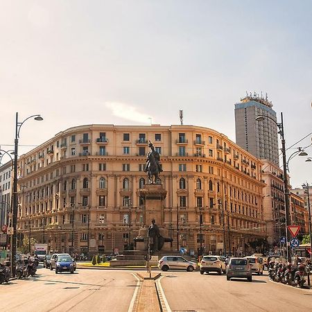 Be Italian Flat Piazza Bovio 22 Hotel เนเปิลส์ ภายนอก รูปภาพ
