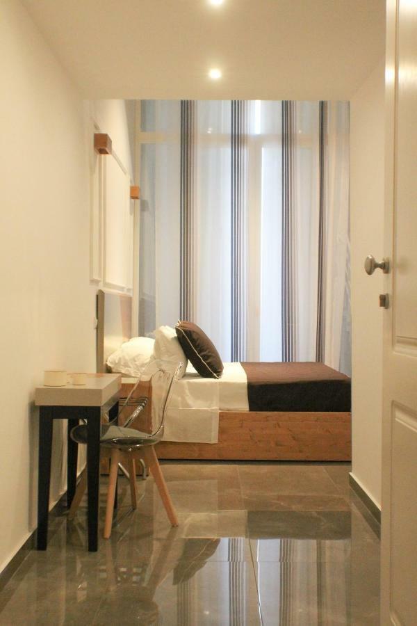 Be Italian Flat Piazza Bovio 22 Hotel เนเปิลส์ ภายนอก รูปภาพ