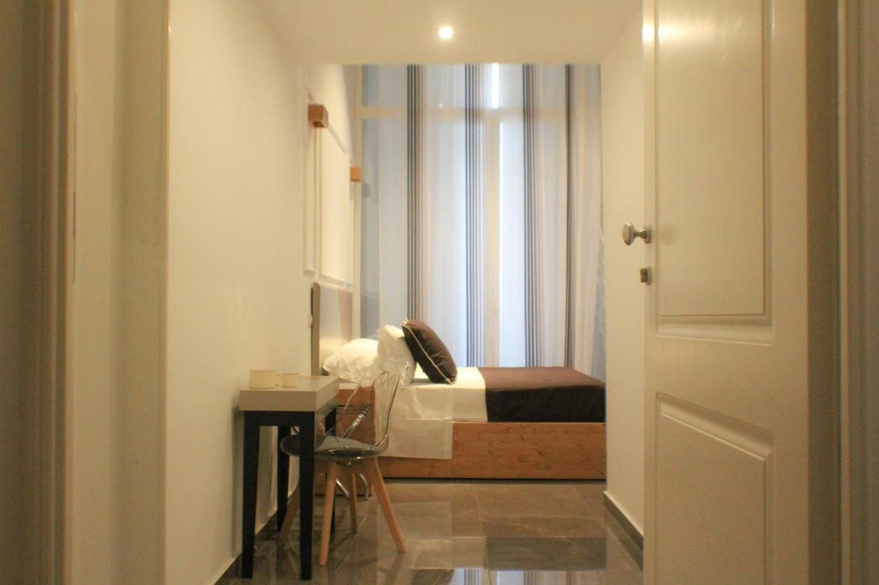 Be Italian Flat Piazza Bovio 22 Hotel เนเปิลส์ ภายนอก รูปภาพ
