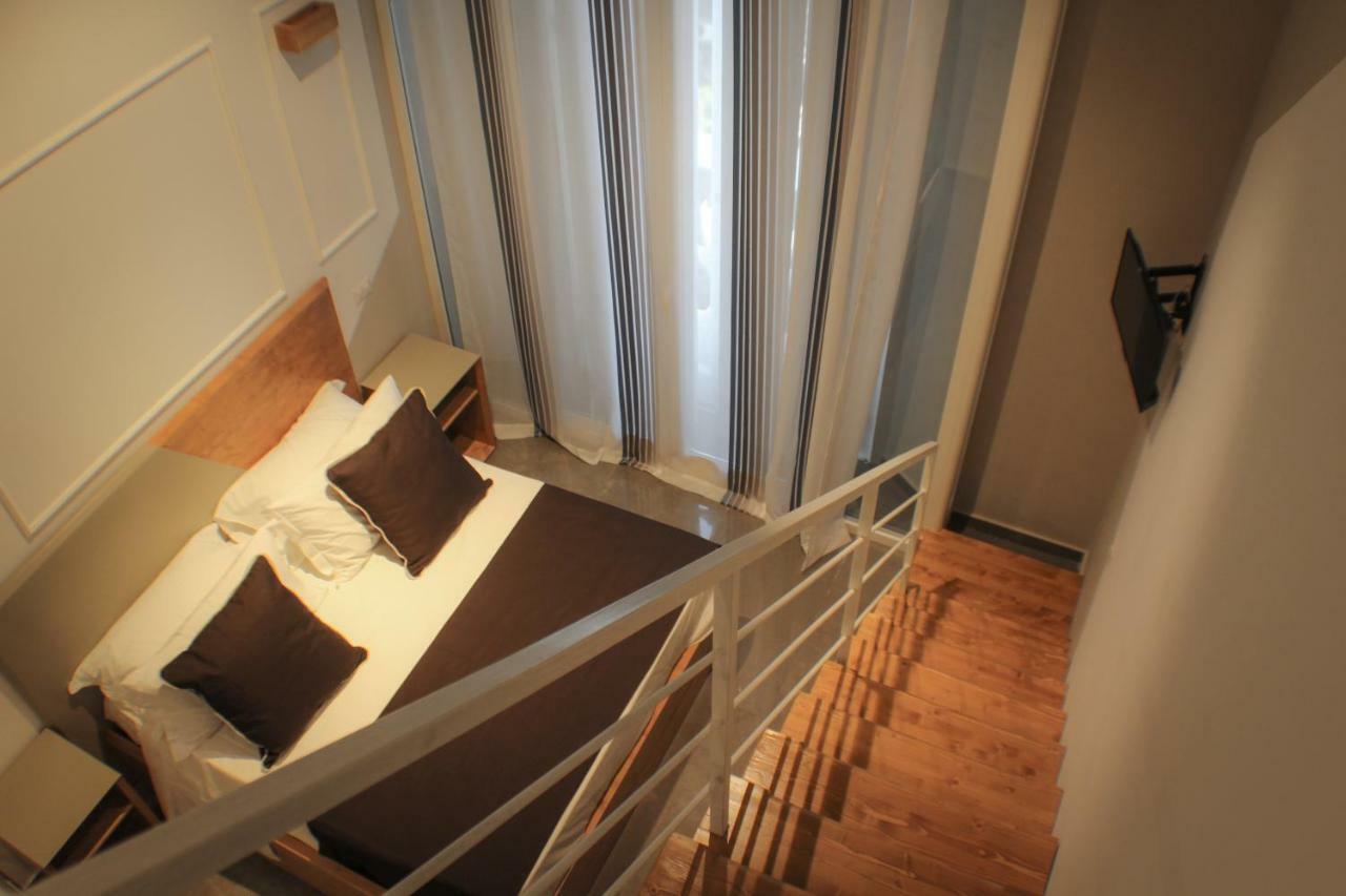 Be Italian Flat Piazza Bovio 22 Hotel เนเปิลส์ ภายนอก รูปภาพ