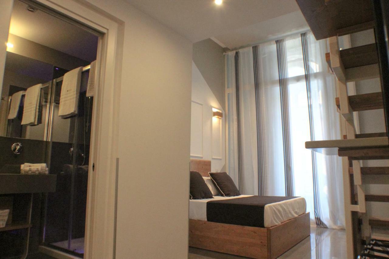Be Italian Flat Piazza Bovio 22 Hotel เนเปิลส์ ภายนอก รูปภาพ