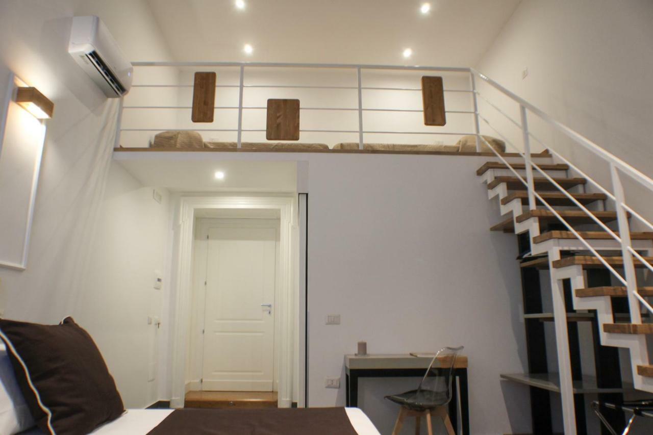 Be Italian Flat Piazza Bovio 22 Hotel เนเปิลส์ ภายนอก รูปภาพ