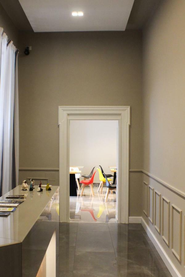 Be Italian Flat Piazza Bovio 22 Hotel เนเปิลส์ ภายนอก รูปภาพ