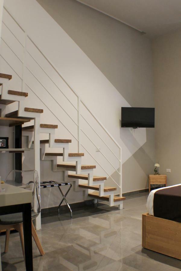Be Italian Flat Piazza Bovio 22 Hotel เนเปิลส์ ภายนอก รูปภาพ