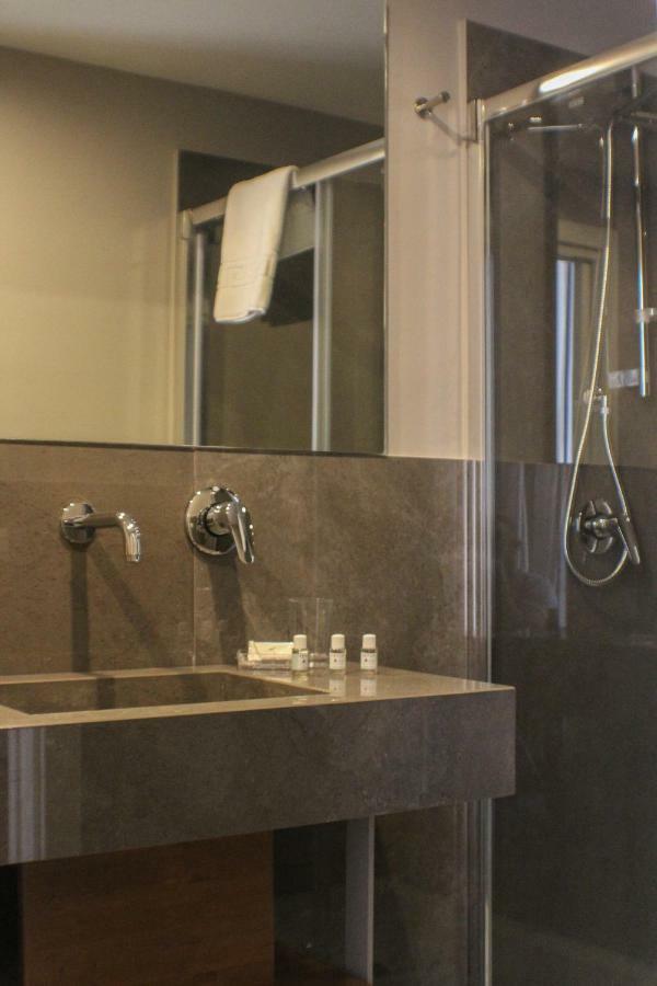 Be Italian Flat Piazza Bovio 22 Hotel เนเปิลส์ ภายนอก รูปภาพ